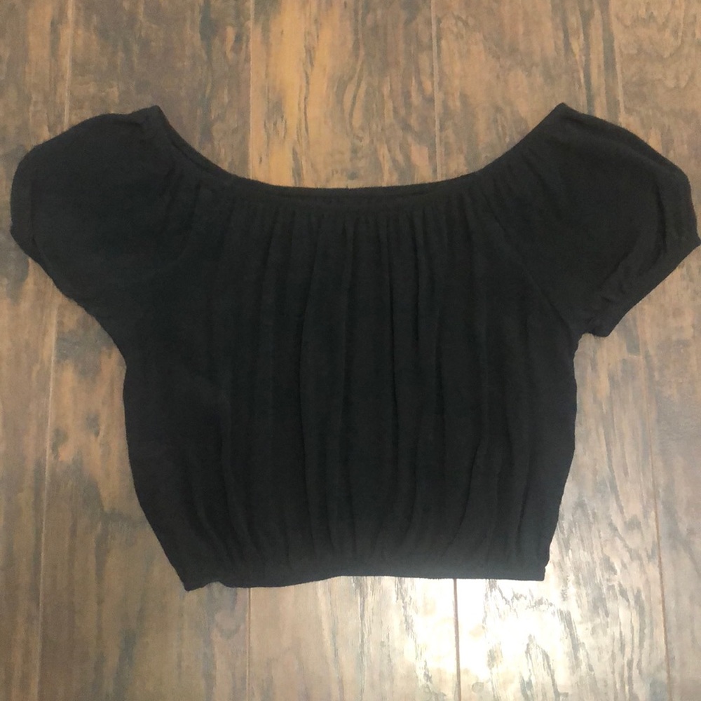 Brandy Melville off the shoulder top
